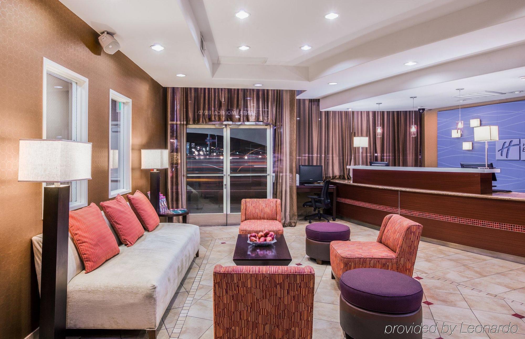 Holiday Inn Express West Los Angeles By Ihg Екстериор снимка