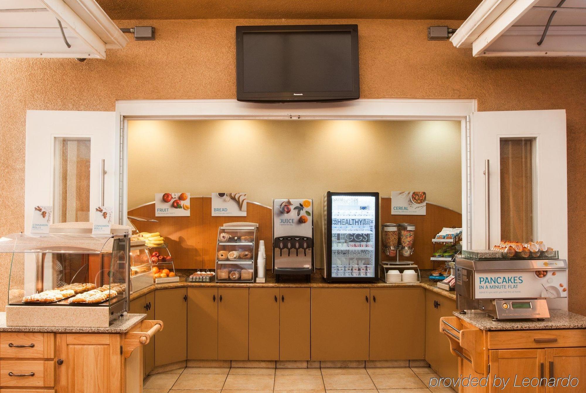 Holiday Inn Express West Los Angeles By Ihg Екстериор снимка
