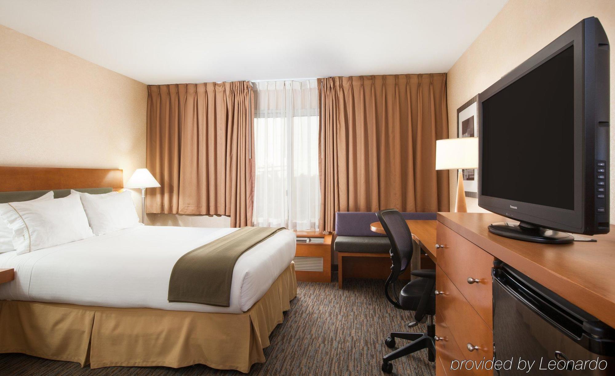 Holiday Inn Express West Los Angeles By Ihg Екстериор снимка