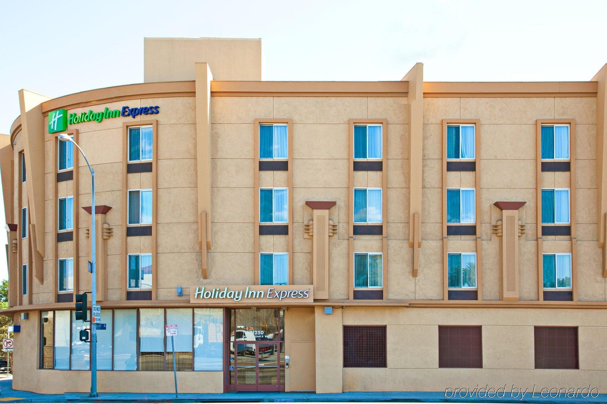 Holiday Inn Express West Los Angeles By Ihg Екстериор снимка