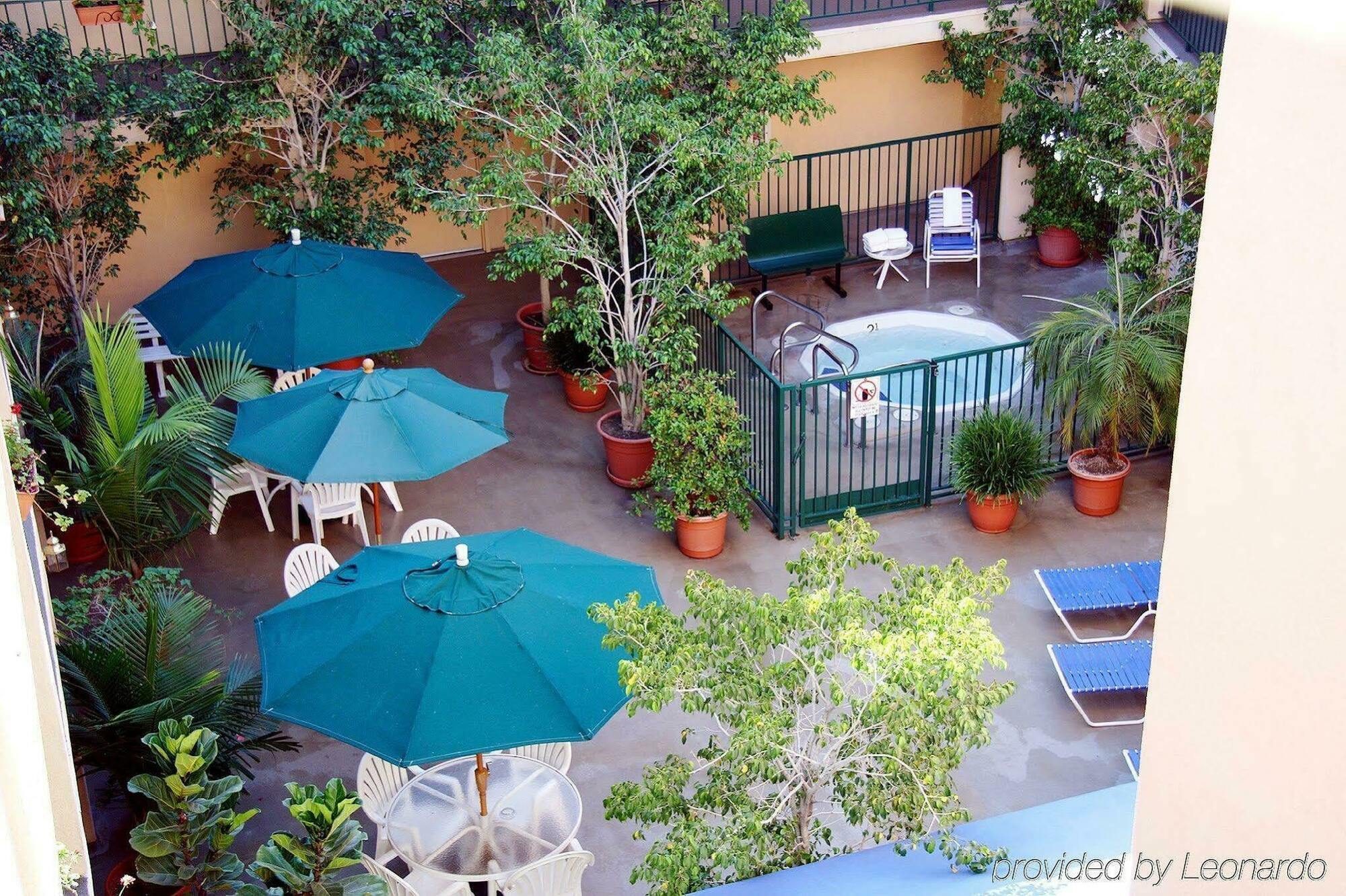 Holiday Inn Express West Los Angeles By Ihg Екстериор снимка