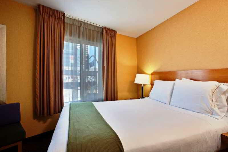 Holiday Inn Express West Los Angeles By Ihg Екстериор снимка