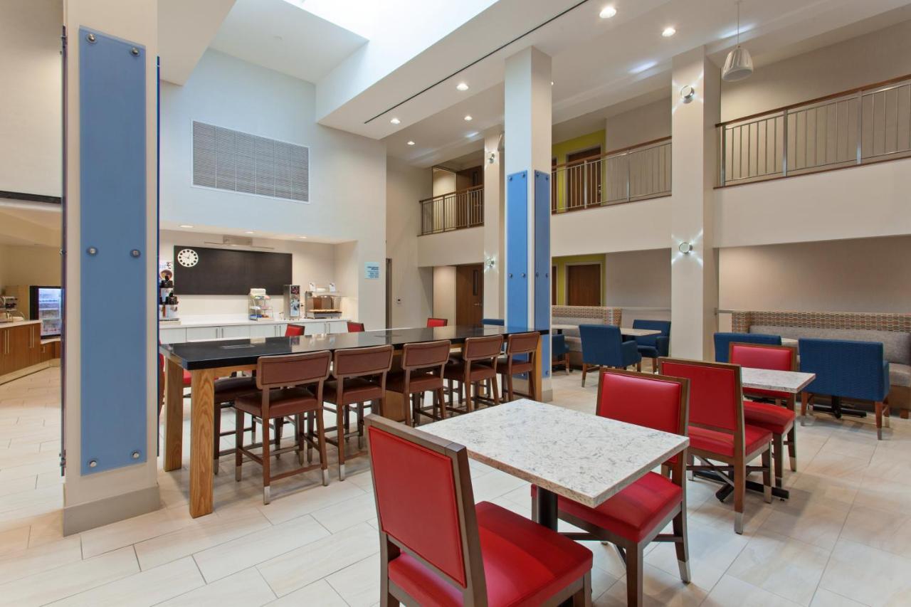 Holiday Inn Express West Los Angeles By Ihg Екстериор снимка