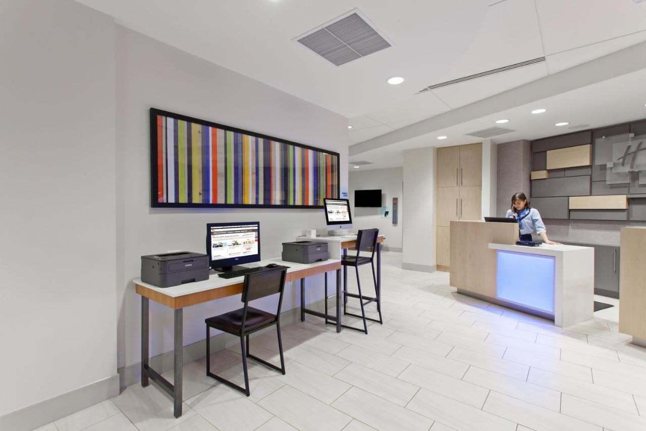 Holiday Inn Express West Los Angeles By Ihg Екстериор снимка