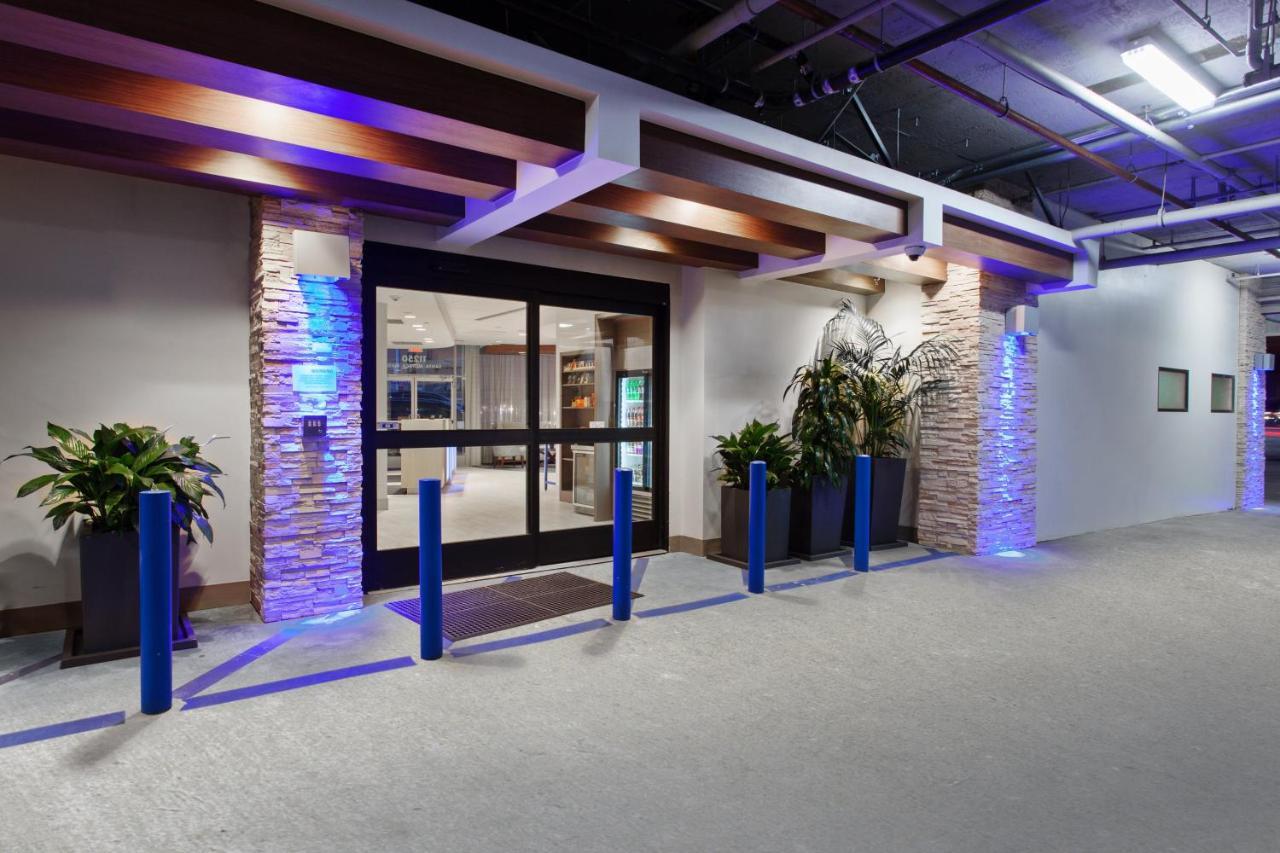 Holiday Inn Express West Los Angeles By Ihg Екстериор снимка